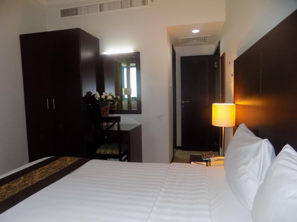 Dream Palace Hotel Dubai Exterior photo