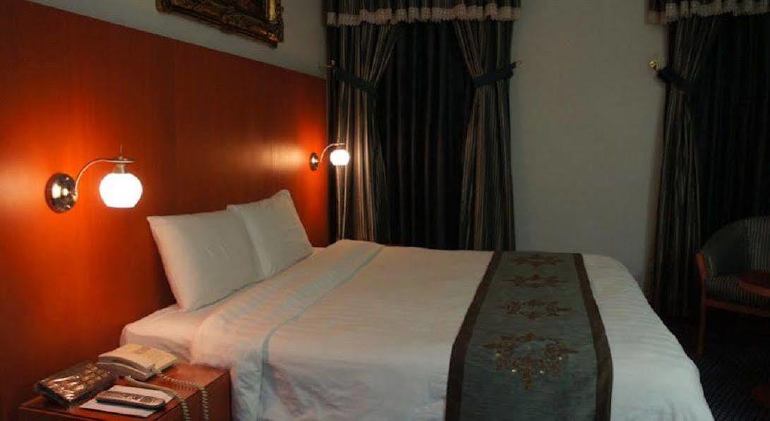 Dream Palace Hotel Dubai Exterior photo